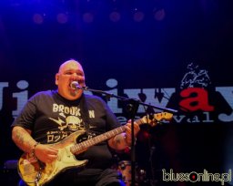 Popa Chubby at Jimiway 2012 (9)